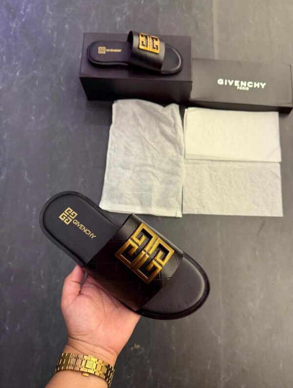 GIVENCHY Slides