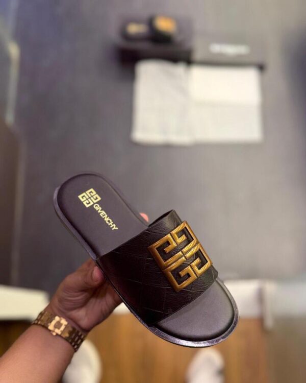 GIVENCHY Slides